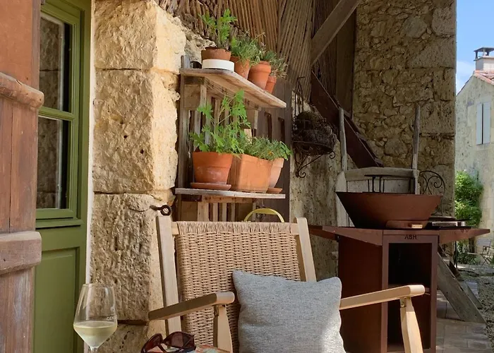 Le Buscagneau Nyaraló *